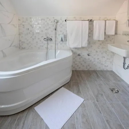 Bela Jela Hotel Lukovo (Kursumlija)